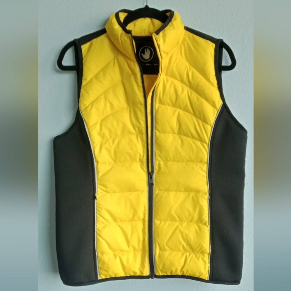 Body Glove yellow and black vest